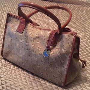Handbag Dooney & Burke